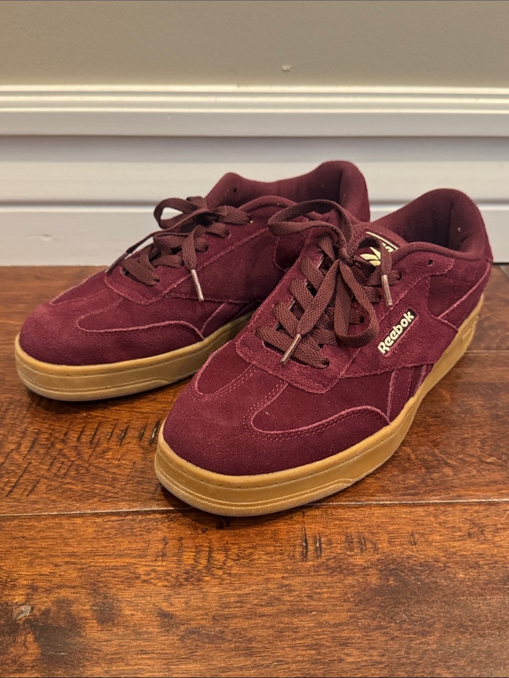 Reebok Woman’s Burgundy Suede Low-Top Sneakers with Gum Sole size 7.5